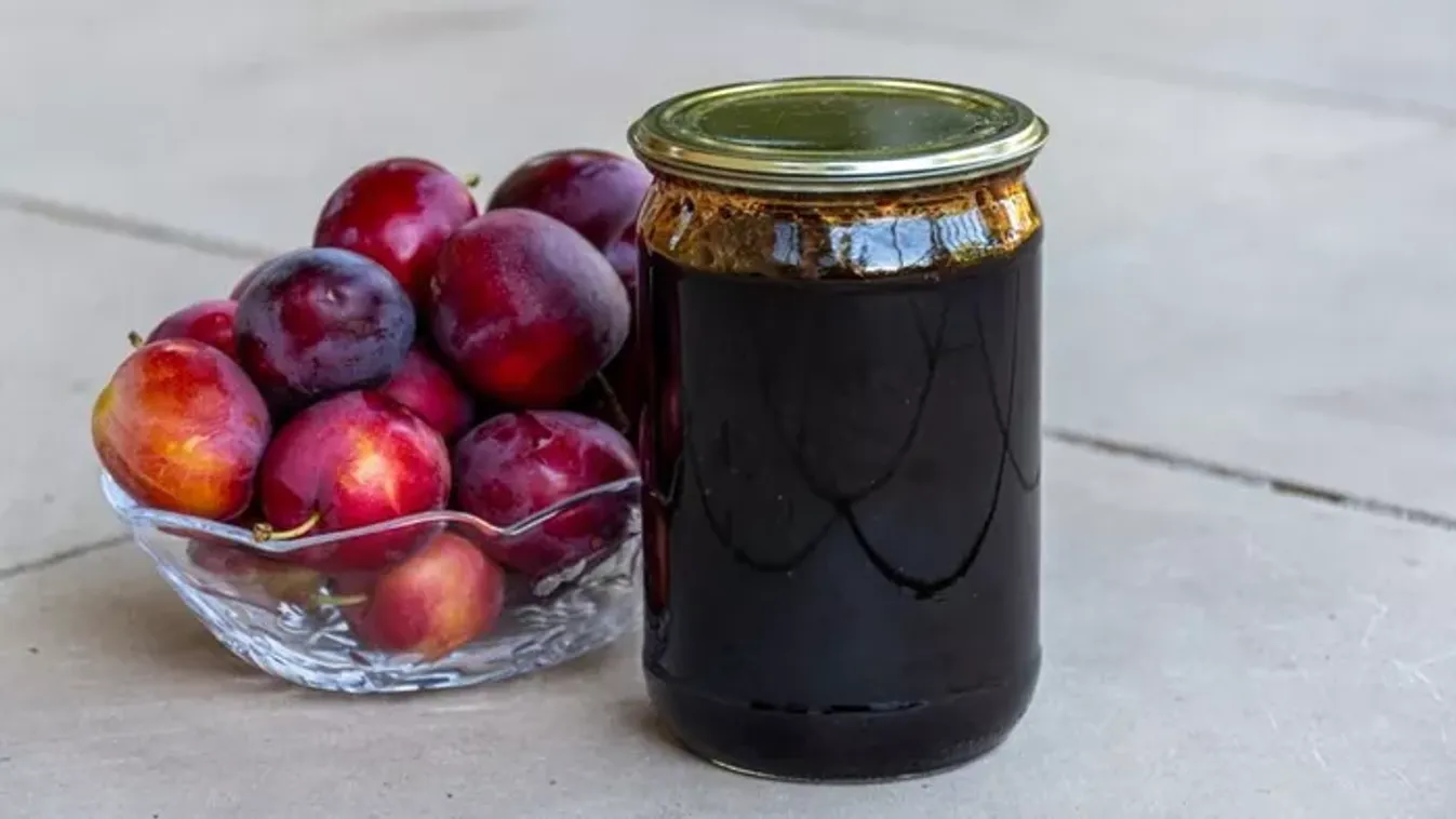 Így főzték nagyanyáink a szilvalekvárt – melós, de fenomenális!