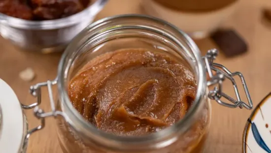 Cukor helyett: így készül a legjobb természetes édesítő, a datolyapaszta