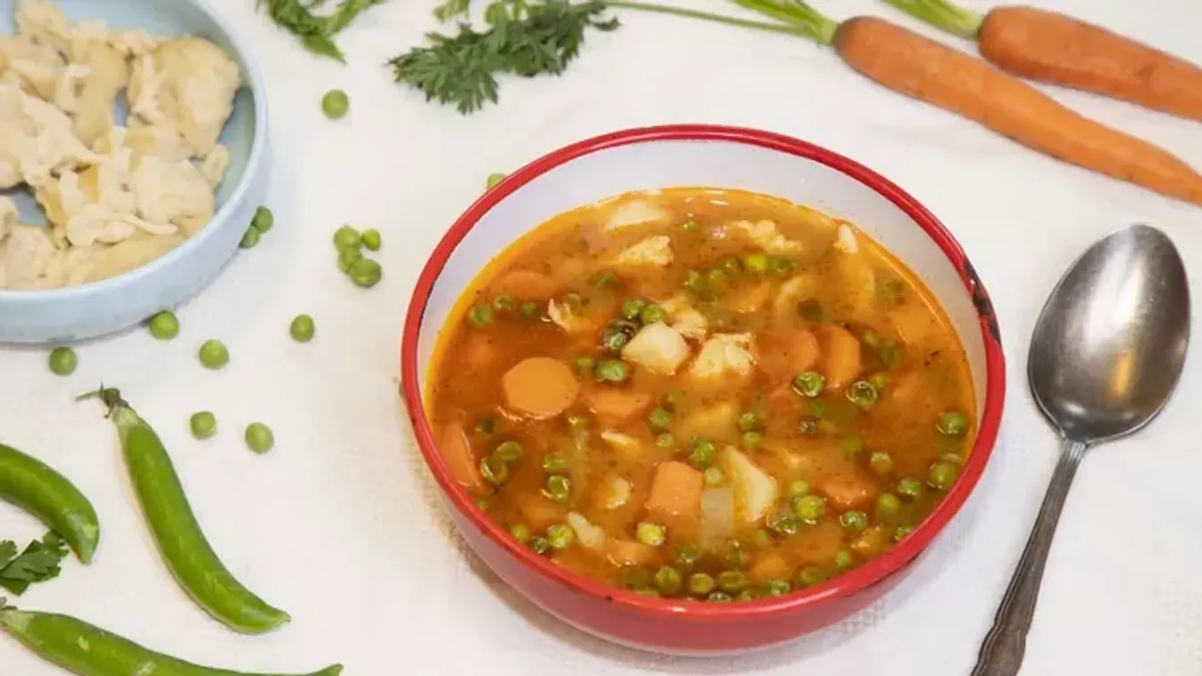 Ez a tökéletes a borsóleves titka, a vajas galuska koronázza meg