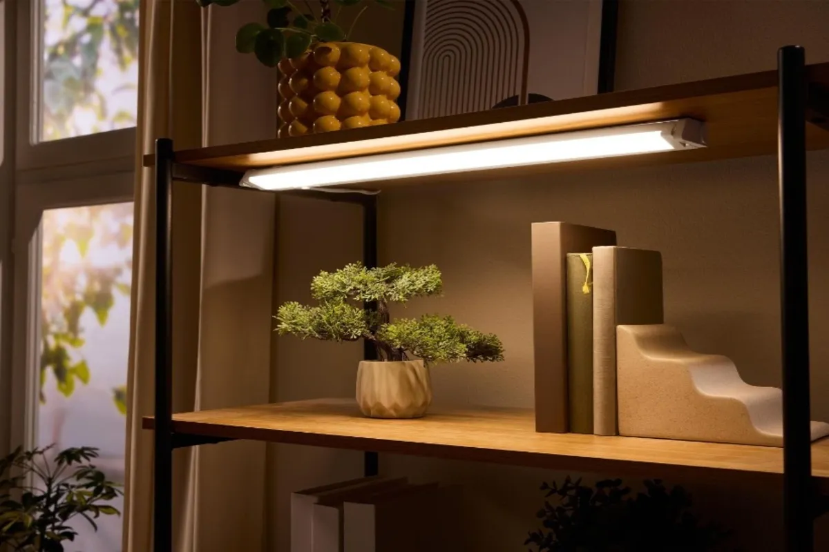 A Lidl most szuper áron kínálja a polc alá szerelhető LED-lámpát