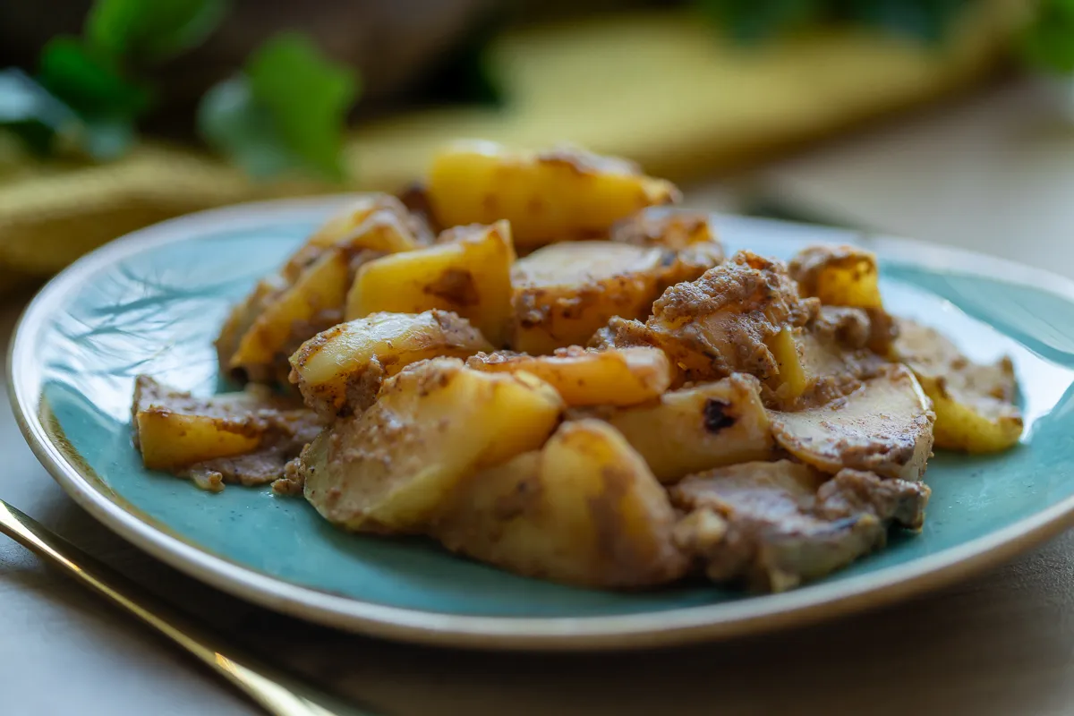 Könnyen és gyorsan elkészíthető zabkorpás sült alma a diétás étrendbe is beilleszthető