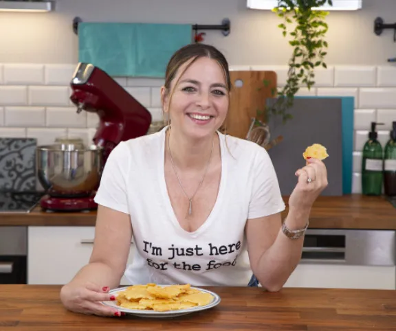 Egyszerű, de nagyszerű vendégváró: sajtos ropogós, maradék kovásszal