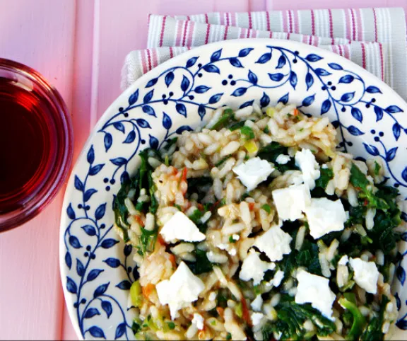 Görög spenótos rizs, a tavaszi energiabomba