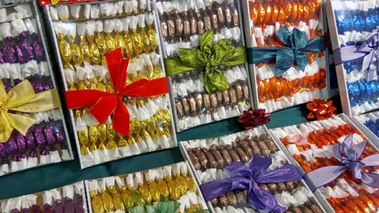 Feketefokhagymás és Erős Pistás - bizarr szaloncukrokat is vehetsz idén, ha unod a zseléset