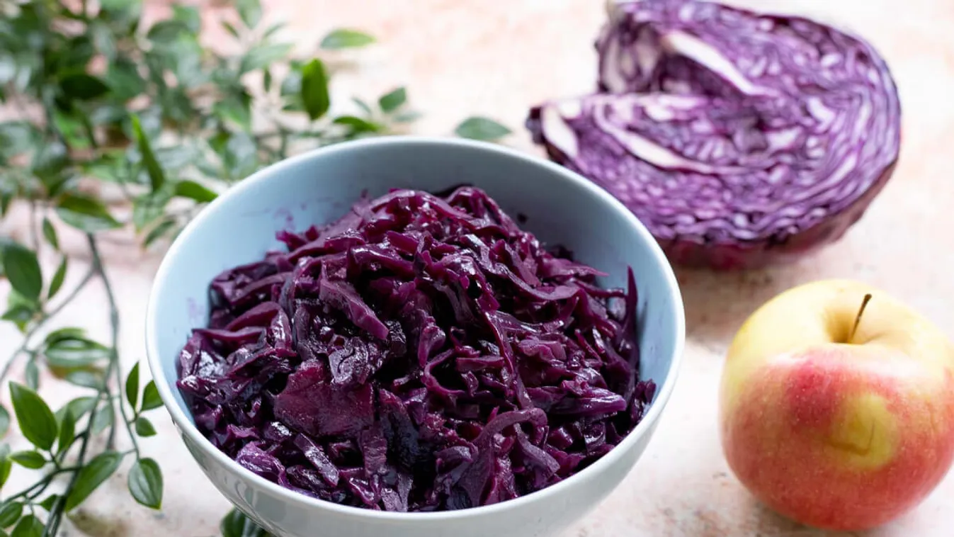 A 7 legjobb párolt káposzta receptje a Márton-napi liba mellé