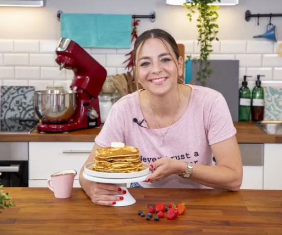 Áfonyás amerikai palacsinta, maradék kovásszal