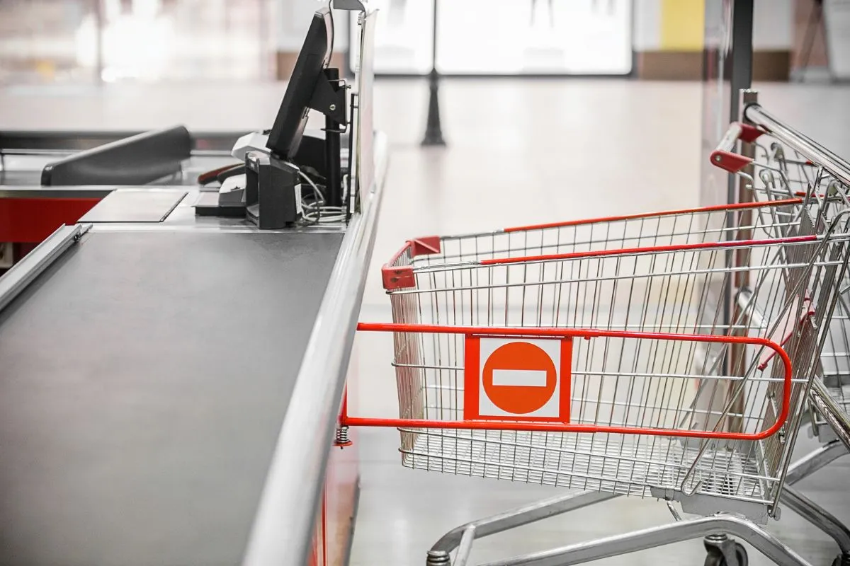 Így alakul a boltok ünnepi nyitvatartása 2025-ben