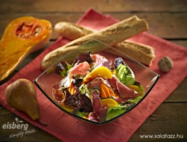  Saláta szárított sonkával, őszibarackkal