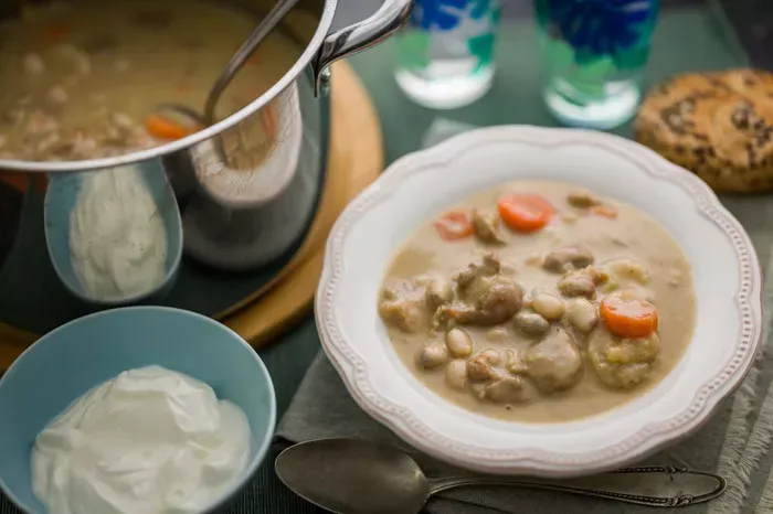 Csülkös bableves fejtett babból recept