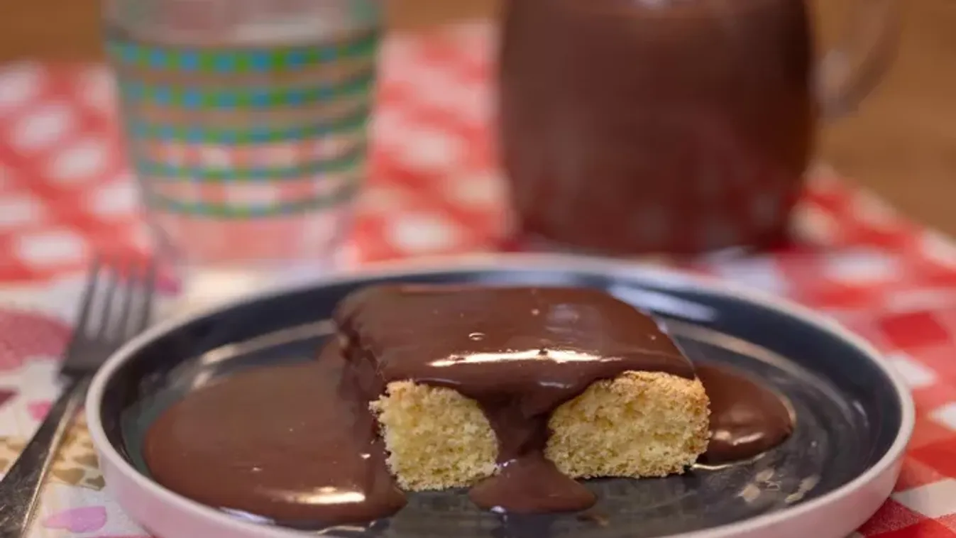 Menzás piskótakocka csokiöntettel