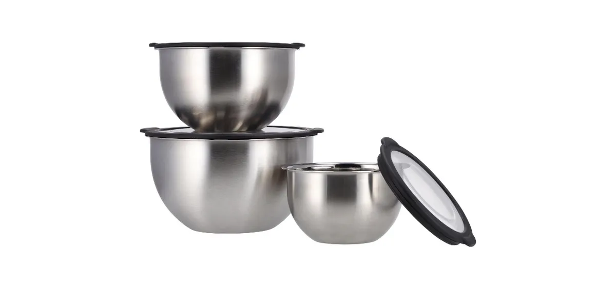 Megéri megvásárolni a Lidl három szettes nemesacél tálkészletét