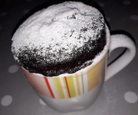 Bögrés-mikrós sütemény