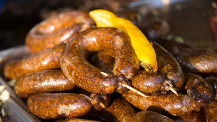 Így nem durran ki a hurka sütés közben