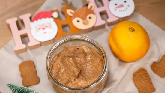 Ezért az édes karácsonyi meglepetésért idén mindenki rajongani fog: házi kekszkrém percek alatt