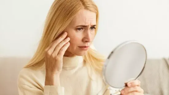 Alattomosan gyorsítja a bőröregedést ez az ártalmatlannak tűnő étkezési szokás