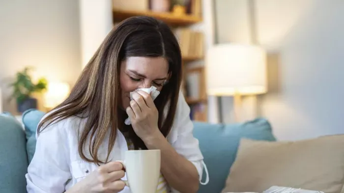 9 figyelmeztető jel, hogy a megfázásnál komolyabb betegség döntött le a lábadról