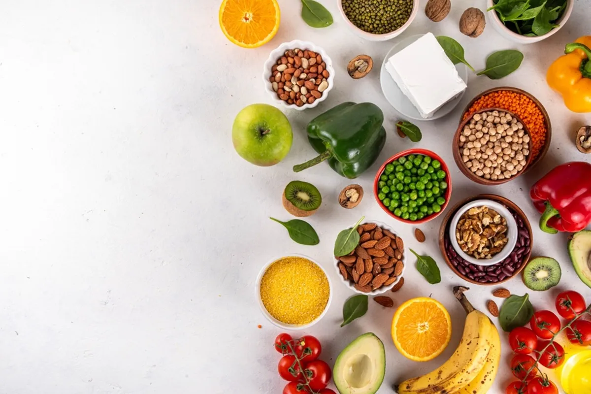 Gyümölcsök, zöldésgek, magvak, tele rosttal