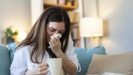 9 figyelmeztető jel, hogy a megfázásnál komolyabb betegség döntött le a lábadról