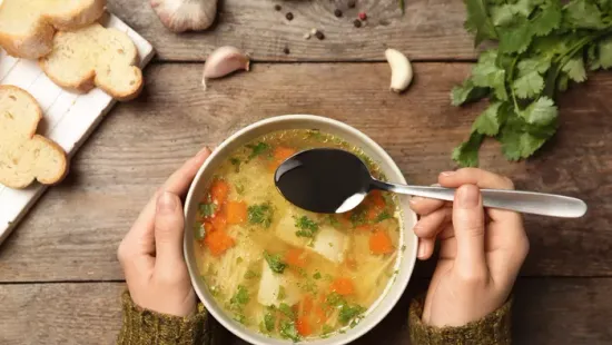 Így lesz a húsleves aranyló, ízgazdag és mindenki kedvence karácsonykor is