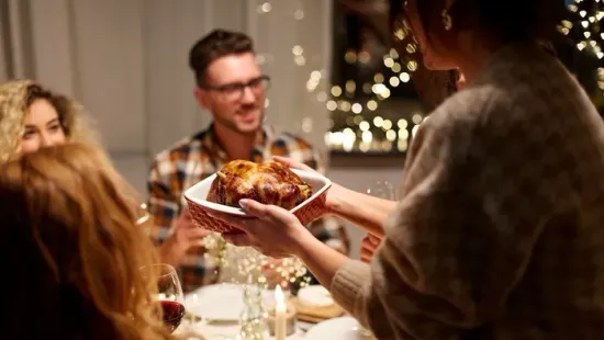 Kedves mondatok, melyekkel leállíthatjuk a karácsonyi tukmálást