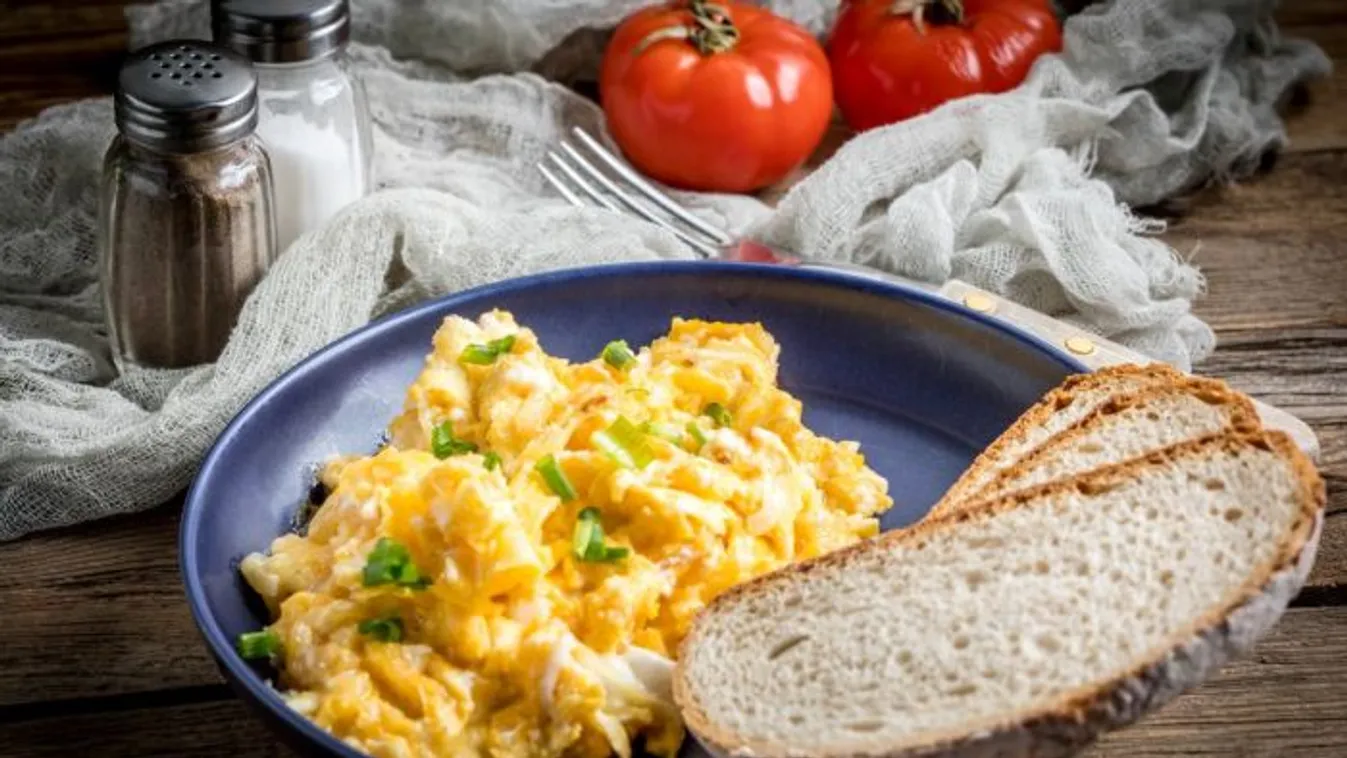 Kiderült, mikor kell megsózni a rántottát – lehet, hogy te is rosszul csinálod?