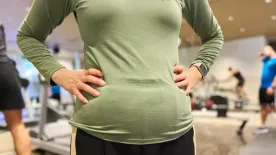 Nem lehetetlen: így fékezhető meg a klimaxkori hasi zsír