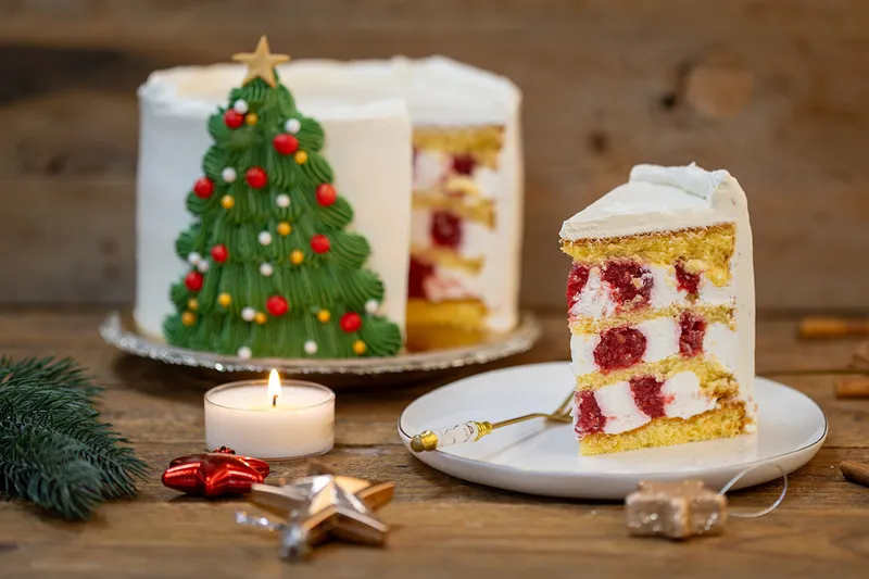 Fehér csokoládés-málnás torta