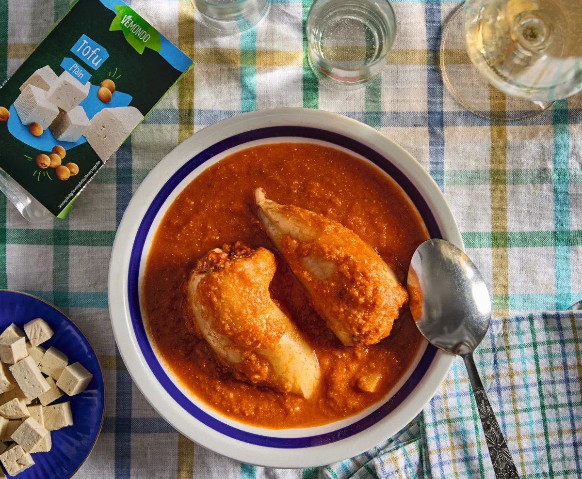 A Veganuár során a Lidl arra is törekszik, hogy az étrendváltás örömteli élmény maradjon, a tofuval töltött paprika például szuper húsmentes alternatíva