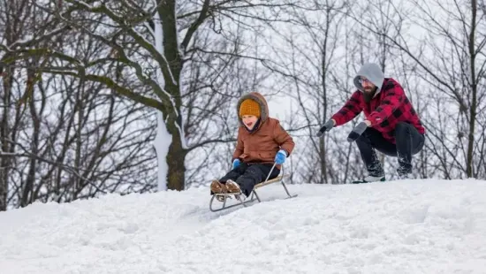A legjobb szánkózóhelyek Magyarországon – hol a legbiztonságosabb a csúszás?