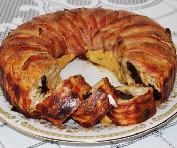 Sajtos-aszalt szilvás harcsafelfújt