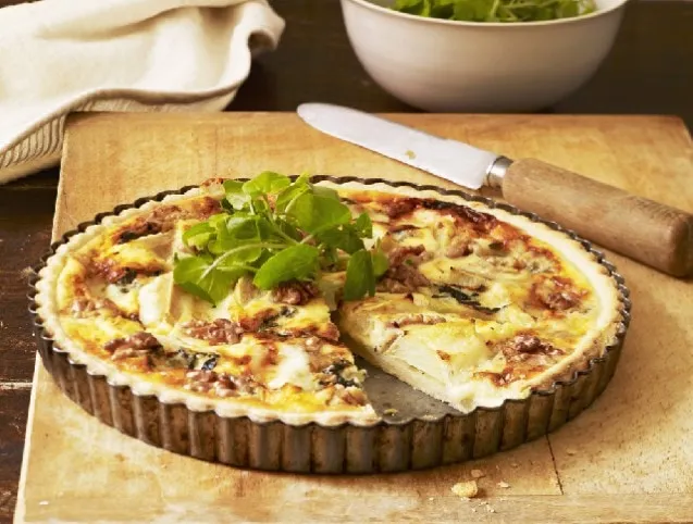 Cukkinis-tonhalas quiche