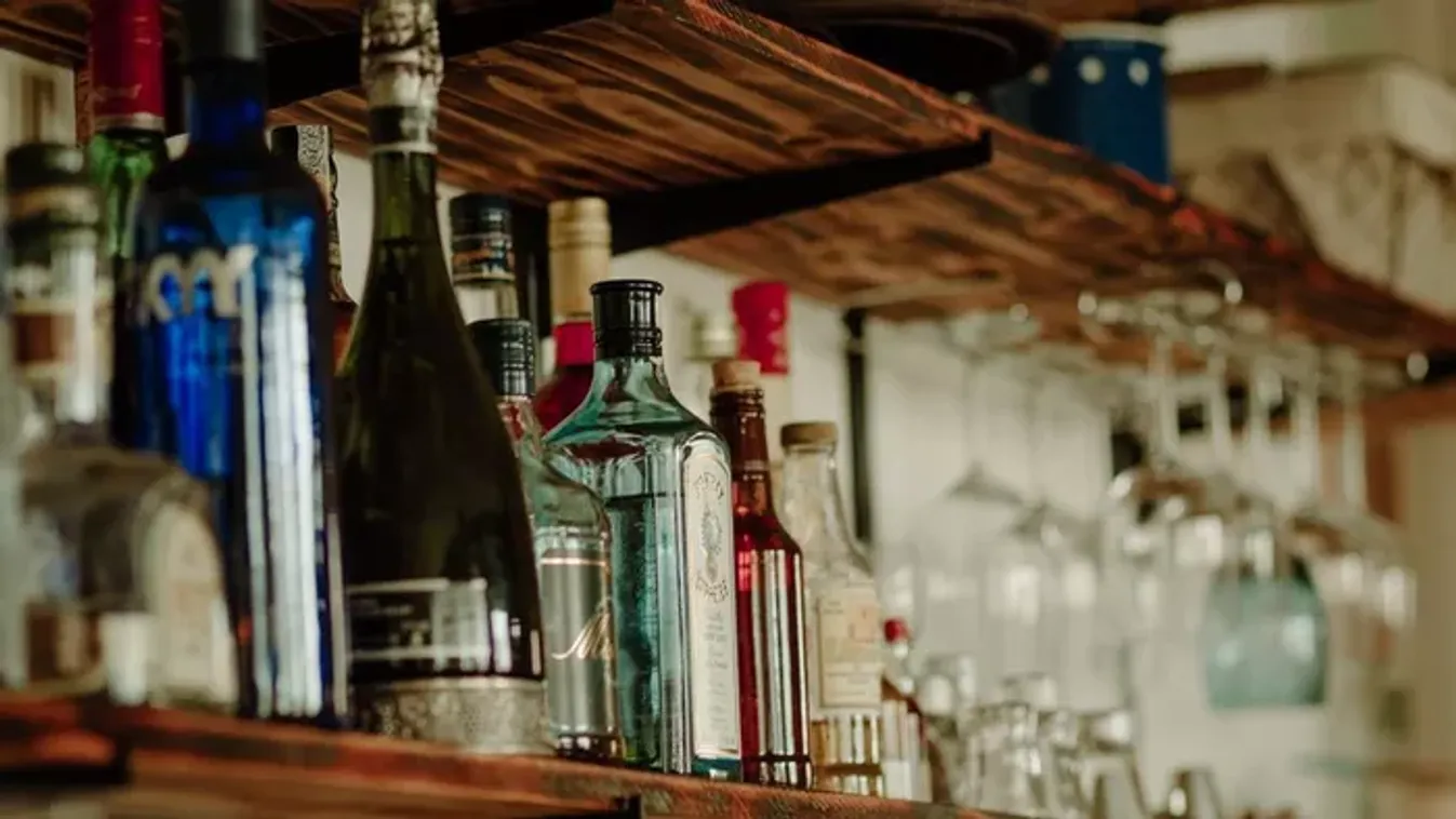 Koktél alapanyagok megbízható forrásból – egy korszerű italbolt kínálata