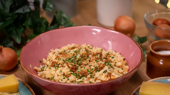 Az alpesi konyha klasszikusára lehetetlen nemet mondani: osztrák sajtos galuska