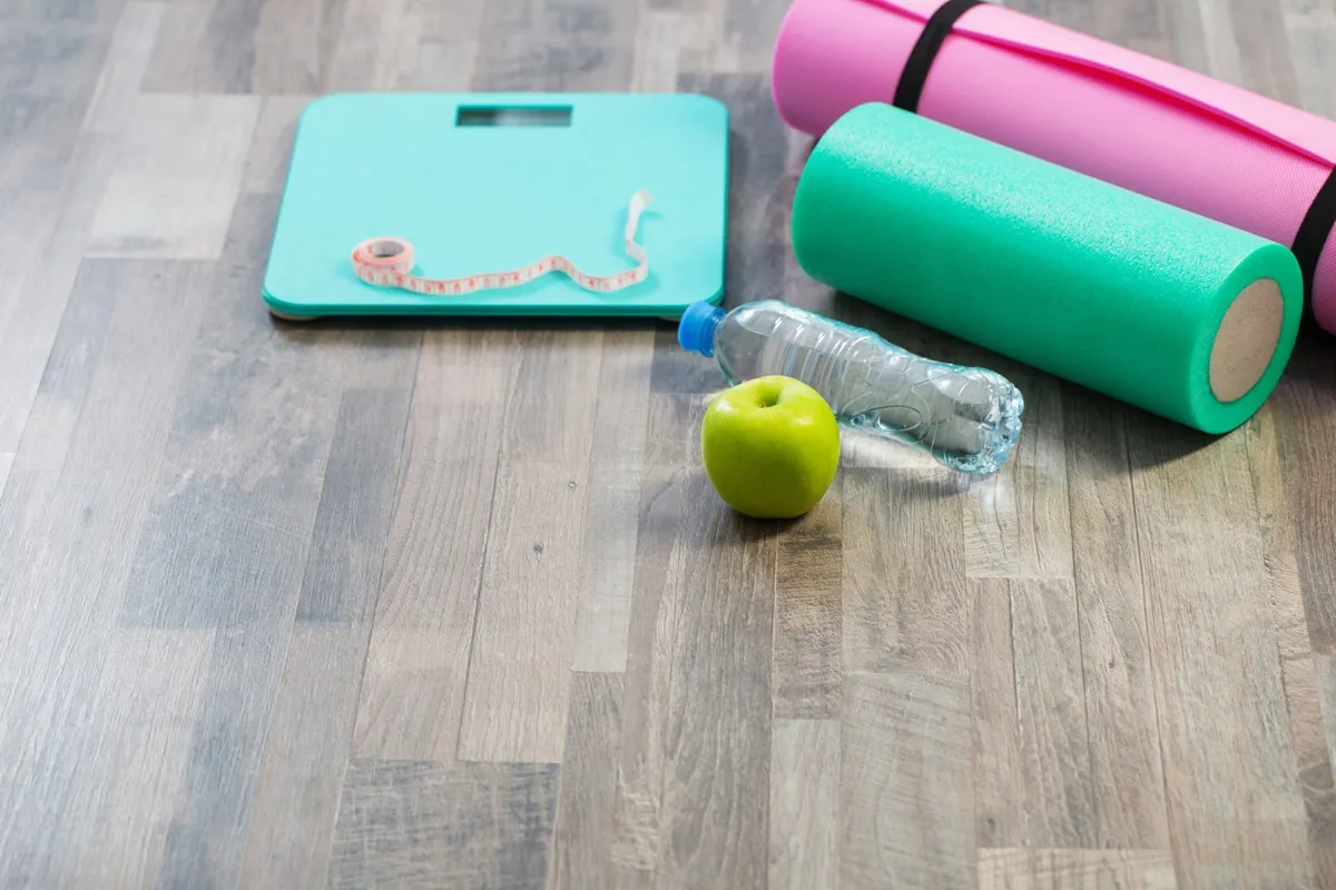 Saját testsúlyos edzéshez felszerelés, mérleg, mérőszalag