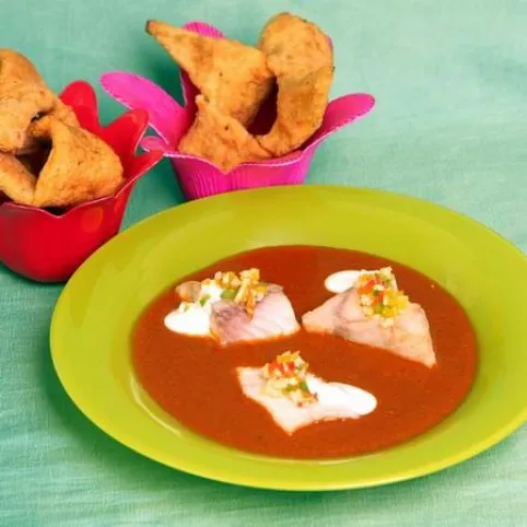 Harcsakockák halászlémártással