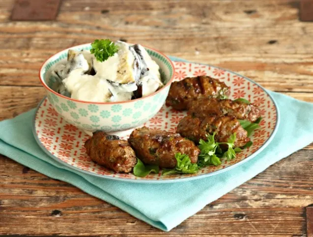 Pulykakebab joghurtos padlizsánsalátával  