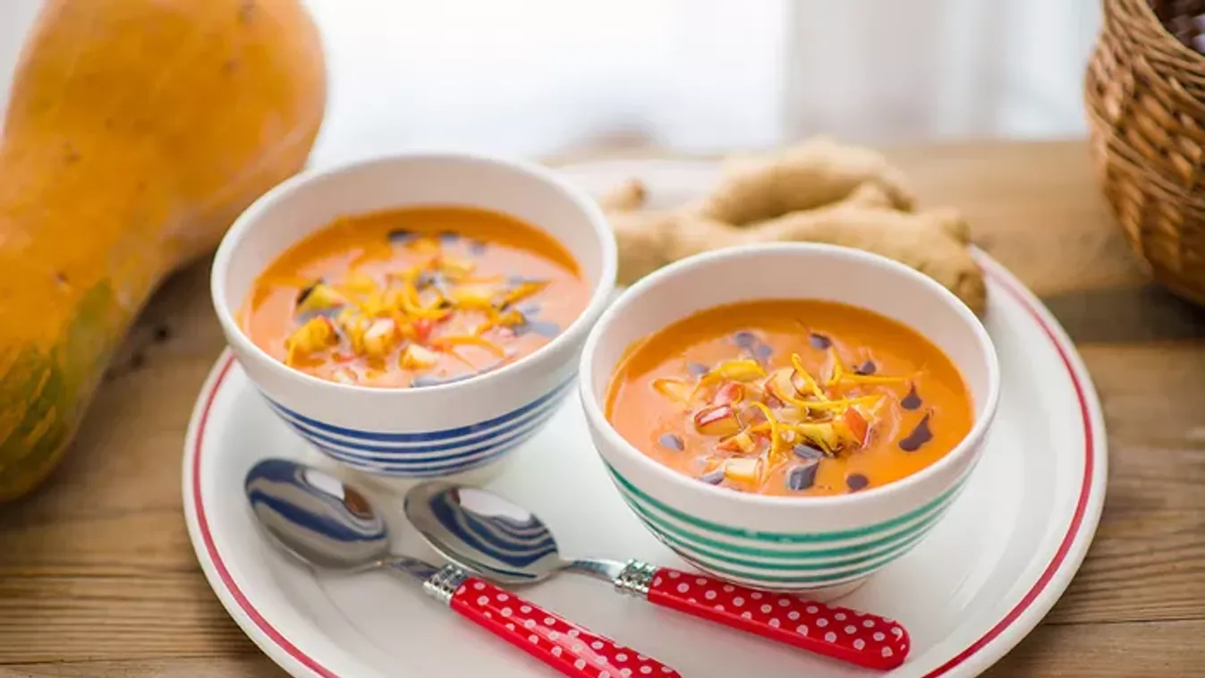 Gyömbéres-almás sütőtökleves