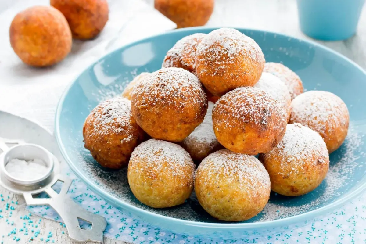 Túrófánk tálalva