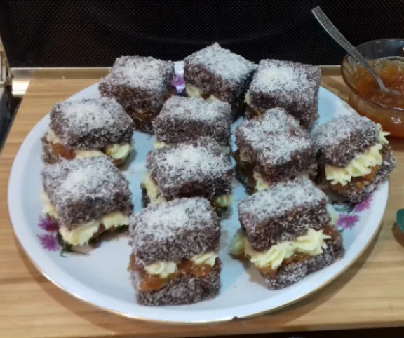 Kókuszkocka kókuszkrémmel töltve