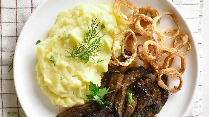 Pirított sertésmáj sült hagymával