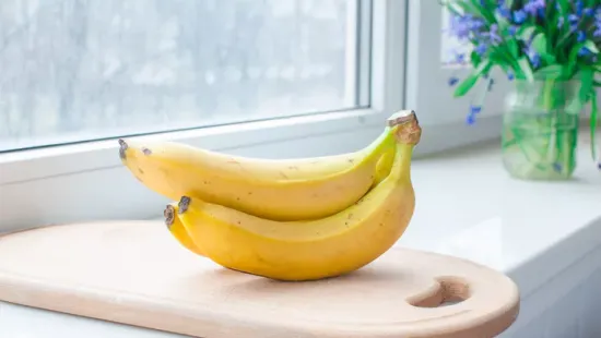 Hűtőben vagy a konyhapulton: hol marad tovább friss a banán?