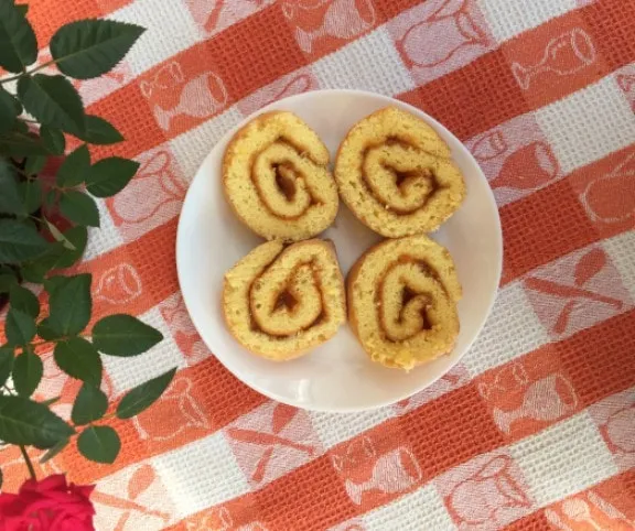 Lekváros piskótatekercs