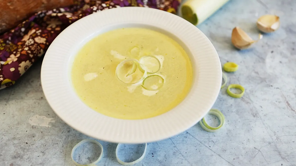 Póréhagymás krumplilves