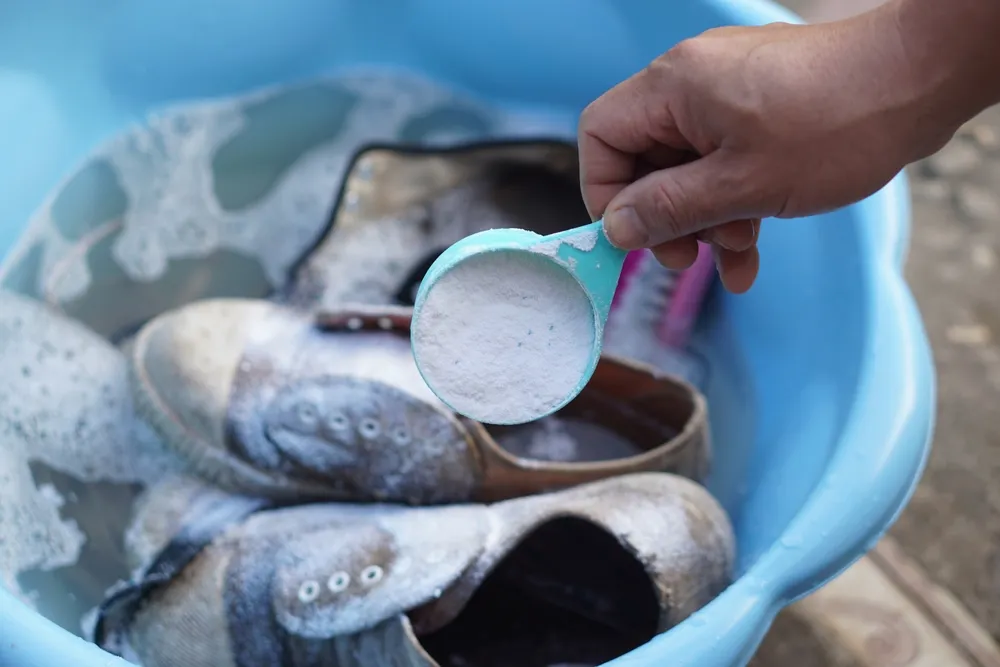 A sportcipő tisztítása sokszor mosógépben a legegyszerűbb.