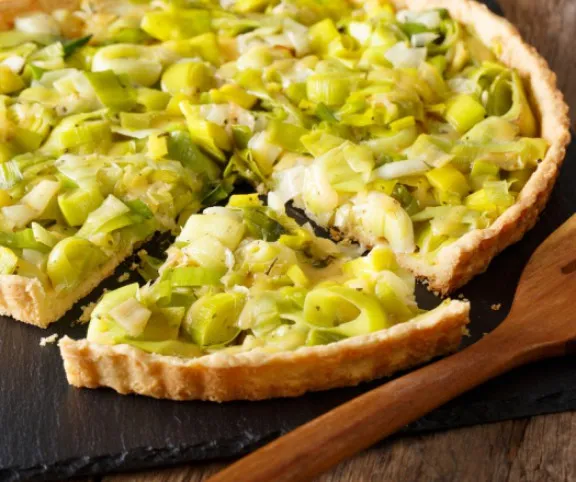 Fűszeres póréhagymás pite