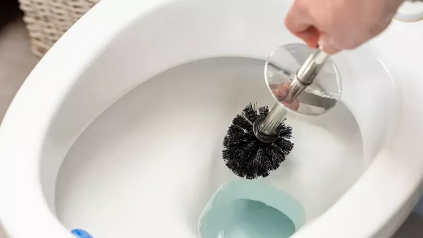 Ecet, kóla vagy szódabikarbóna: utánajártunk, melyiktől ragyog a WC