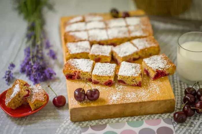 Levendulás-cseresznyés kevert süti