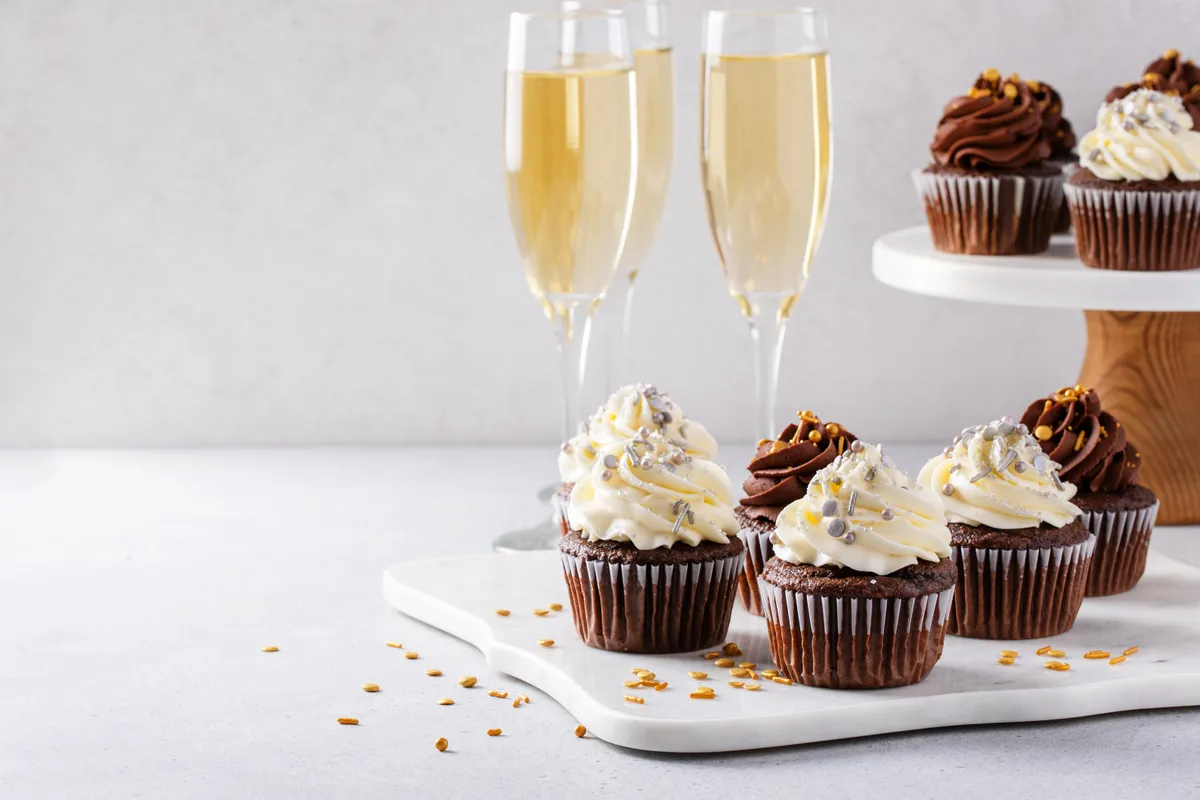 A megmaradt pezsgő süteményekben is kiváló.