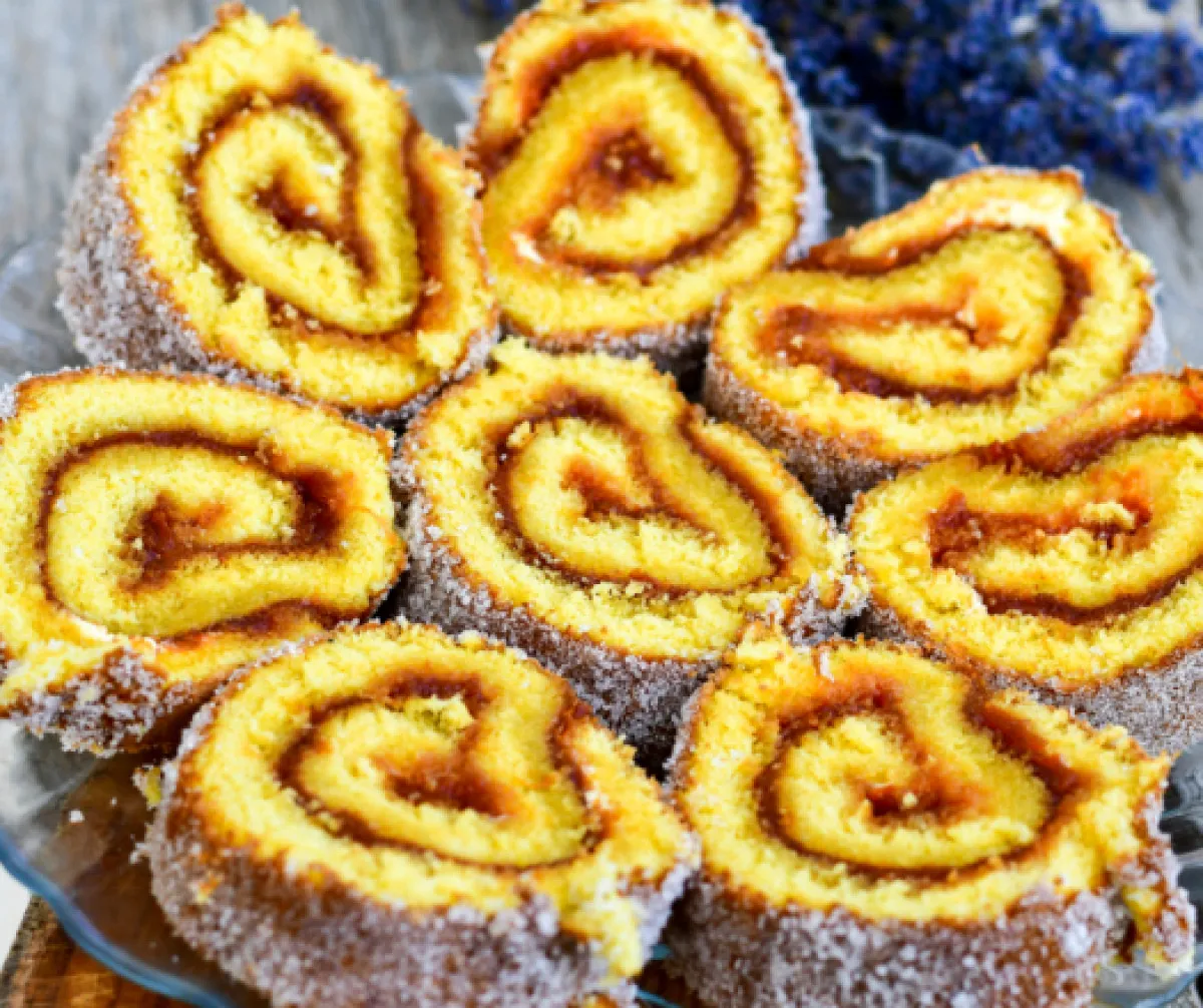 Baracklekváros piskótatekercs