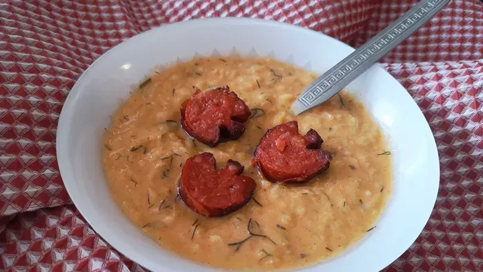 Tökfőzelék sült debrecenivel